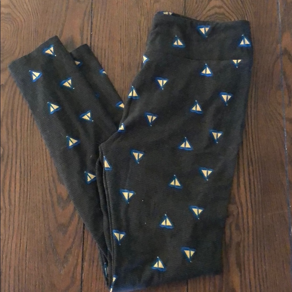 Mix 3/$15 - EUC LuLaRoe Leggings - One Size